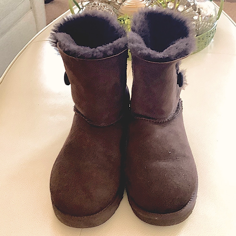 UGG Bailey Button Short Boots 5 Brown Sherpa Cozy Casual Winter Slip On